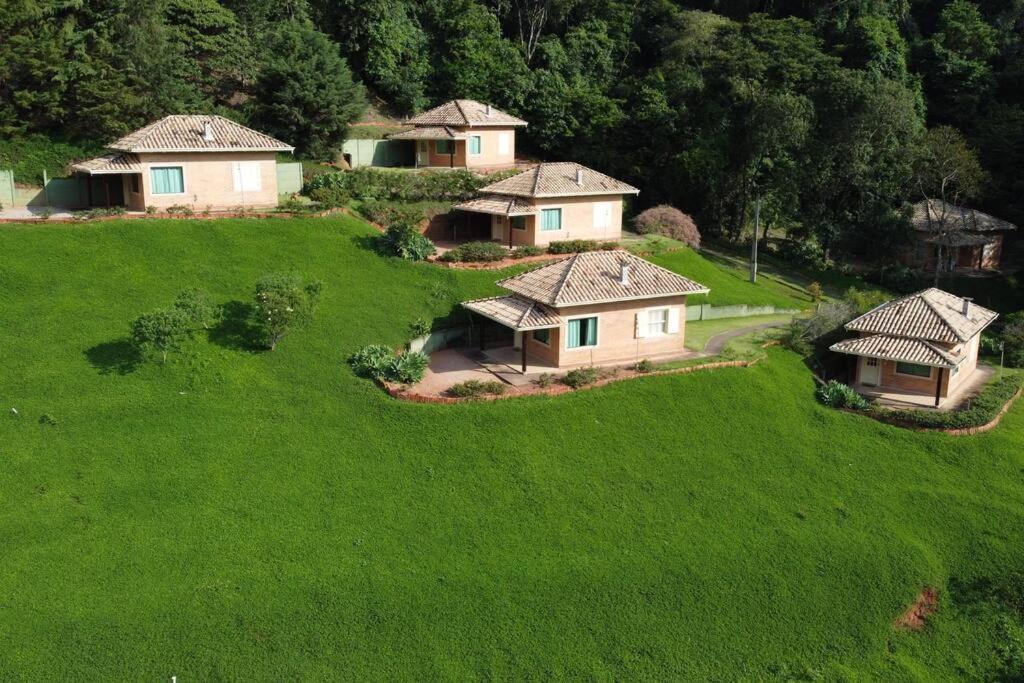 Recanto Dos Beija Flores, Chale Lantana B Monte Alegre do Sul Esterno foto